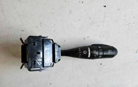 Mitsubishi Colt Wiper control stalk 17E018