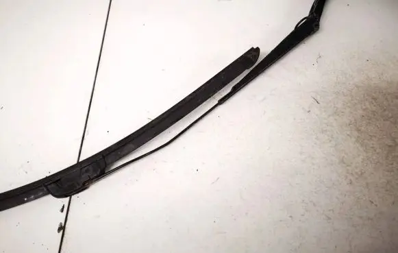 Peugeot Partner Front wiper blade arm 9621014680