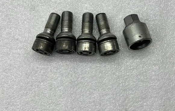 Volkswagen ID.3 Anti-theft wheel nuts and lock
