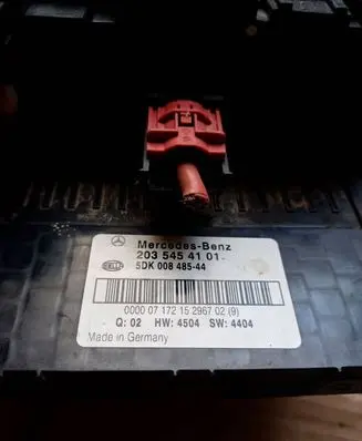 Mercedes-Benz C W203 Fuse module 2035454101