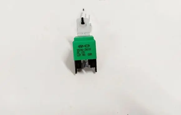 KIA Sportage Other relay 95240-3W100