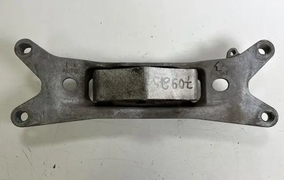 Ford Mustang VI Gearbox mounting bracket FR3C6068AB