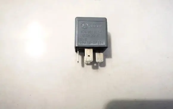 Audi A6 S6 C5 4B Other relay 8d0951253a v23134-b52-x301