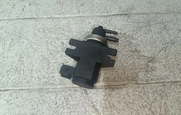 Volvo S40, V40 Turbo solenoid valve 72190344