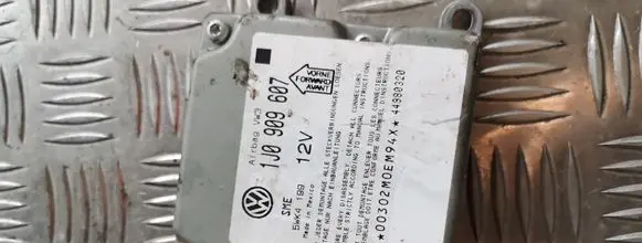 Volkswagen PASSAT B5 Airbag control unit/module 1j0909607