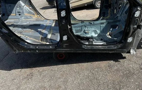 Jeep Grand Cherokee WL Side car body part