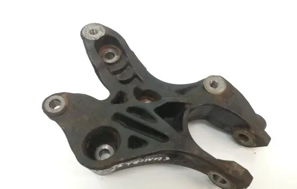 Mini One - Cooper Clubman R55 Engine mounting bracket 6780439 678043902 16920910