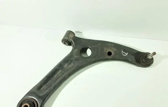 Mitsubishi Colt CZ3 Front lower control arm/wishbone