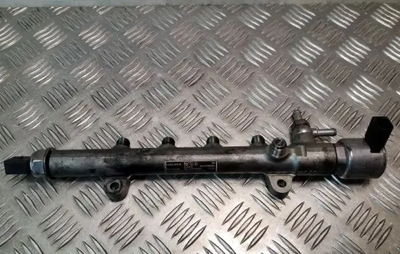 Mercedes-Benz E W212 Fuel main line pipe A6510700595 R9144Z230A 9307Z522A00