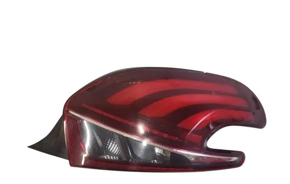 Peugeot 208 Rear/tail lights 9825601180