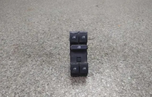 Volkswagen PASSAT B6 Electric window control switch