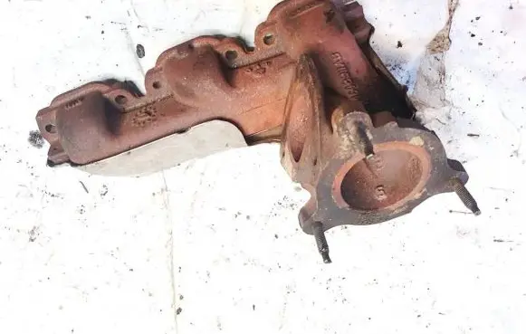 Chrysler Pacifica Exhaust manifold 04648911AB 04648914ab