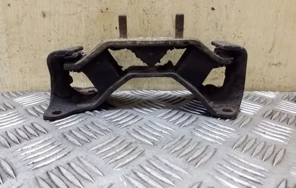 Subaru Outback Gearbox mount