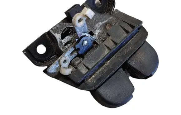 Audi A6 S6 C6 4F Tailgate exterior lock 