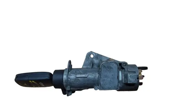 Audi A4 S4 B5 8D Ignition lock 4B0905851C
