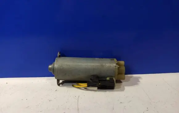 Jaguar S-Type Seat adjustment motor 0130002531