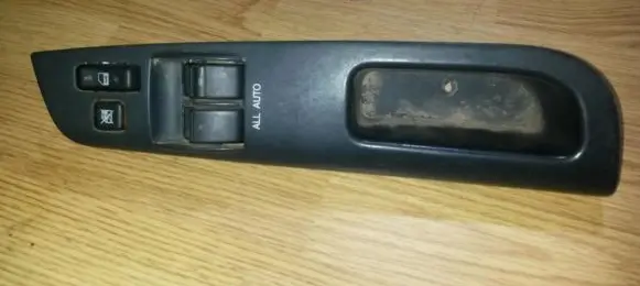 Toyota Corolla E120 E130 Electric window control switch 7423102200