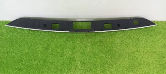 Mercedes-Benz C AMG W204 Trunk door license plate light bar A2047400793