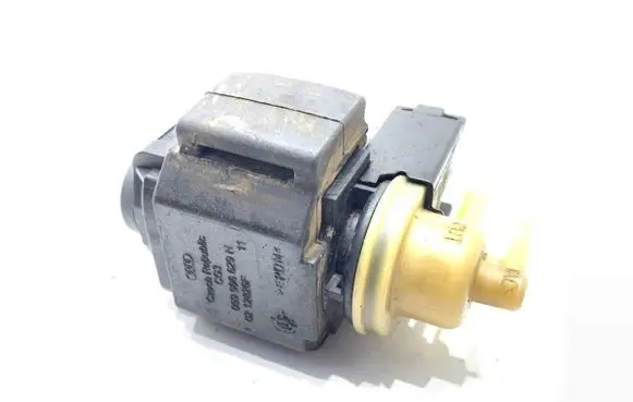Audi Q8 Fuel pressure regulator 059906629H