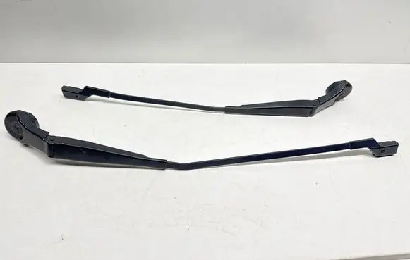 Citroen C4 II Picasso Front wiper blade arm 9676371180 9676370680