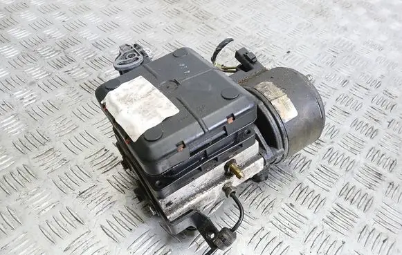 Citroen C5 Air suspension compressor 9636713880