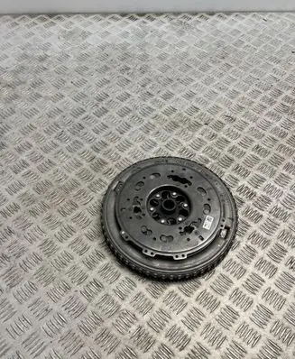 Renault Austral Dual mass flywheel 123104904R