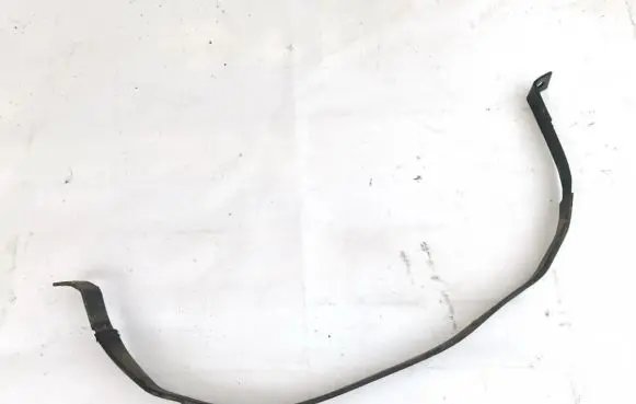 Fuel tank mounting bracket
