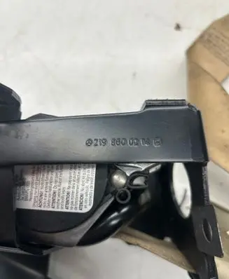 Mercedes-Benz CLS C219 Rear seatbelt 602953100 2198602035