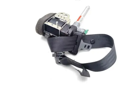 Volvo C30 Rear seatbelt 30642226