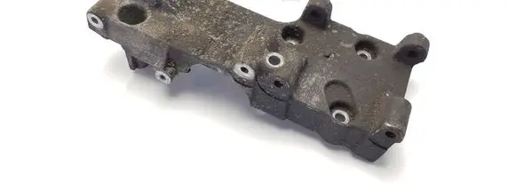 Volvo S40, V40 A/C compressor mount bracket 9146253
