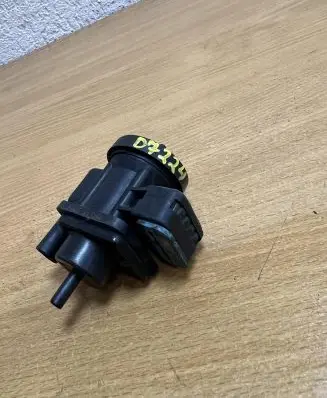 Mercedes-Benz E W210 EGR valve A0005450527 D7224