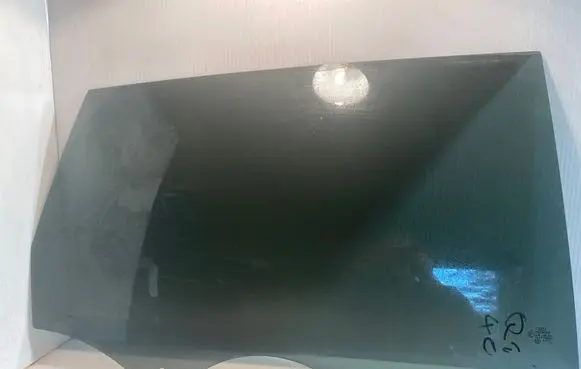 Audi Q7 4L Rear door window glass