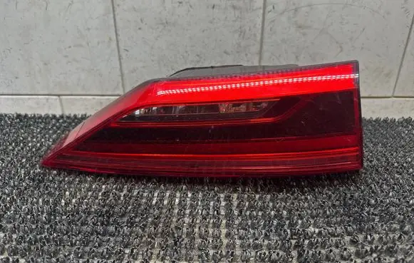 Audi Q3 F3 Tailgate rear/tail lights 83A945093
