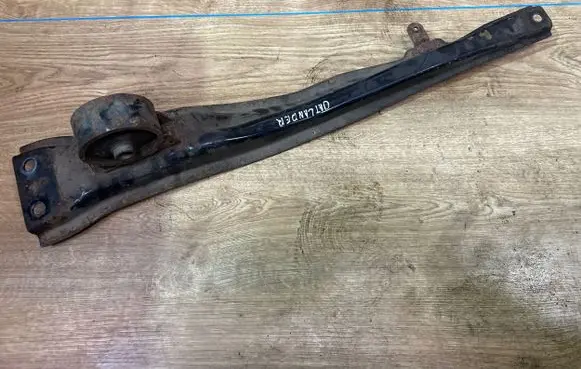 Mitsubishi Outlander Engine mount bracket MN184057