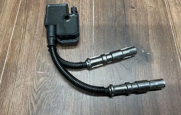 Mercedes-Benz SL R129 High voltage ignition coil A0001587303