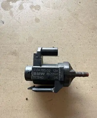 BMW 7 G11 G12 Vacuum valve 8570591