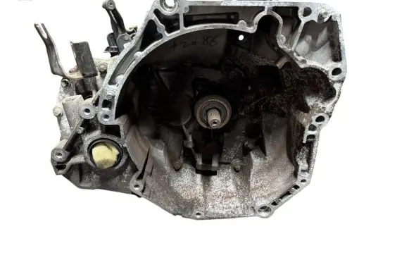 Nissan Micra Manual 5 speed gearbox JH3303