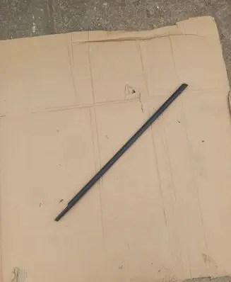 Seat Toledo II (1M) Front door glass trim molding 1M0837478