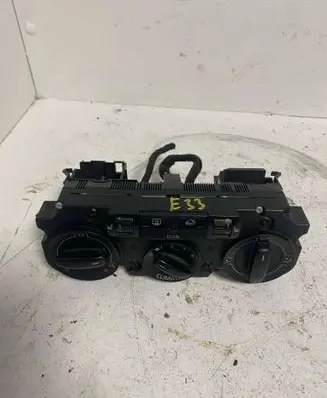Volkswagen Golf V Climate control unit 5370171CF 74730921