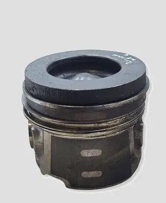 Volvo V40 Piston D4162T