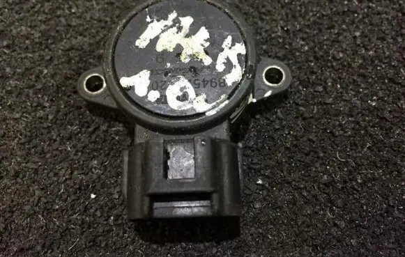 Toyota Yaris Throttle valve position sensor 8945252010 89452-52010