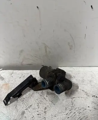 BMW 3 E46 Valve 8369550