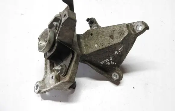 Nissan Note (E12) Engine mounting bracket 8200973738