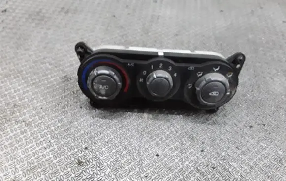 Hyundai Matrix Climate control unit 9725017XXX