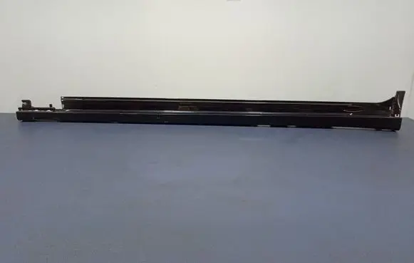 BMW X4 F26 Front sill (body part) 8064813