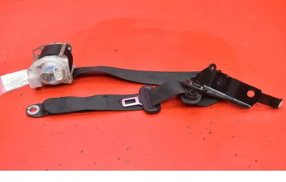Tesla Model S Front seatbelt 101878900B