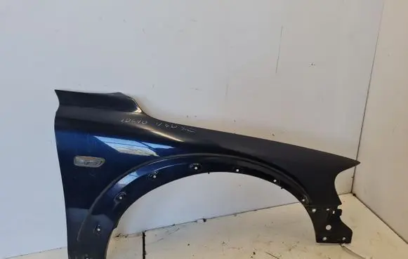 Volvo XC70 Fender