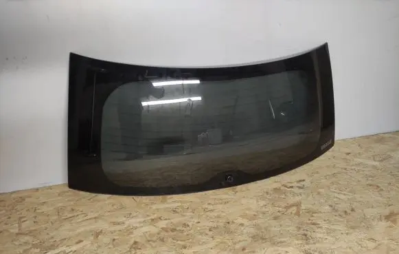 Mitsubishi Outlander Rear windscreen/windshield window 