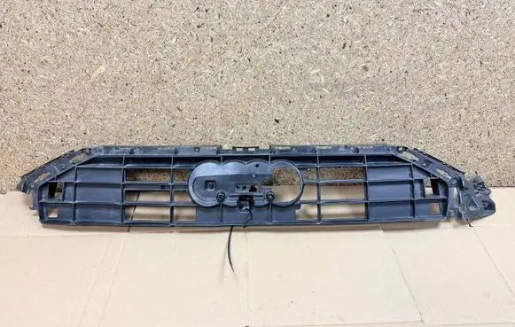 Audi A6 S6 C8 4K Front grill 4K0807233 PQB21007