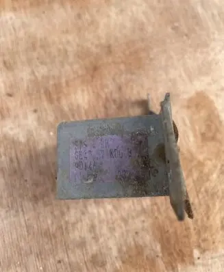 Mazda 626 Airbag deployment crash/impact sensor GE4T57KD0B